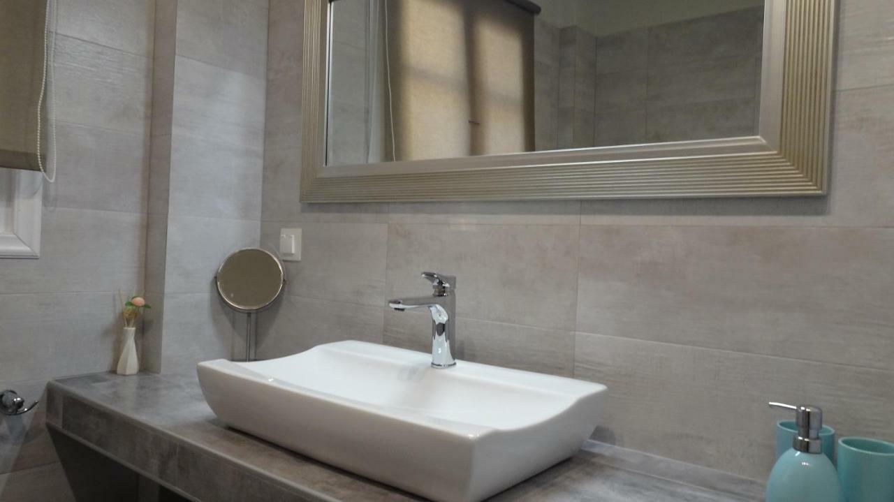 ארמופוליס Elegant And Comfortable Apartment In The City Center מראה חיצוני תמונה